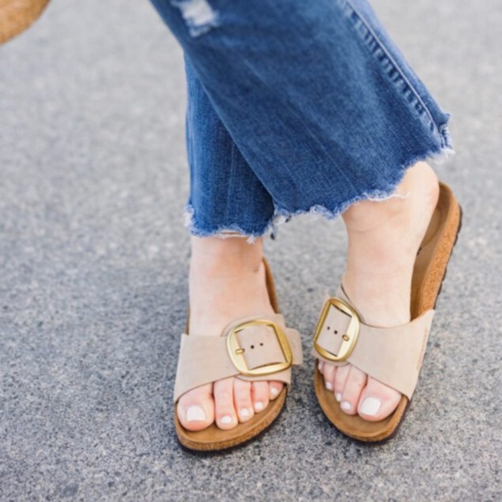 Birkenstock🍂Madrid BIG buckle leather sandals sandcastle size 41 US 10-10.5